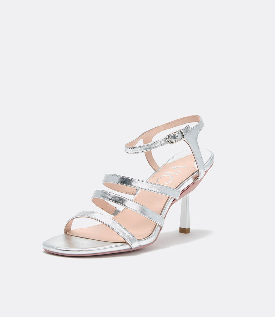 Sandalen met meerdere bandjes in zilver